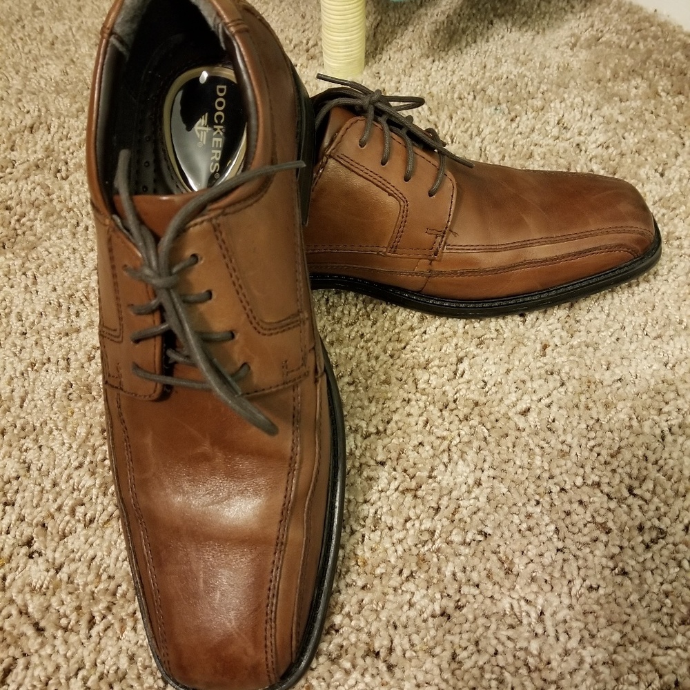 Mens dress shoes